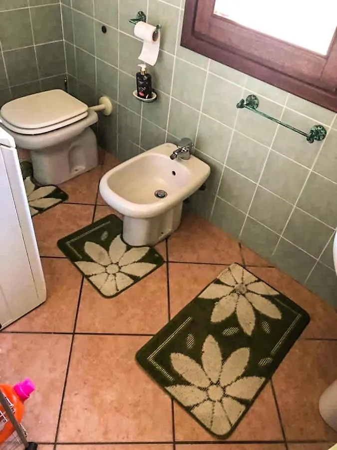 A Casa Di Oba, A Pochi Minuti Dal Mare Apartment Pula Italy